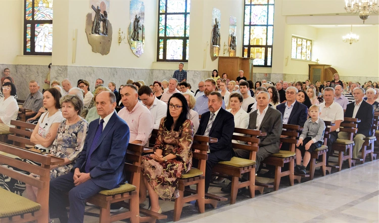Diament, złoto i srebro - kolory miłości małżeńskiej
