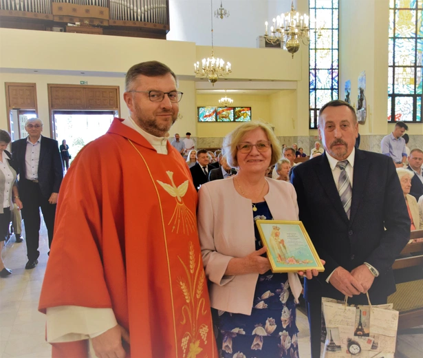Diament, złoto i srebro - kolory miłości małżeńskiej