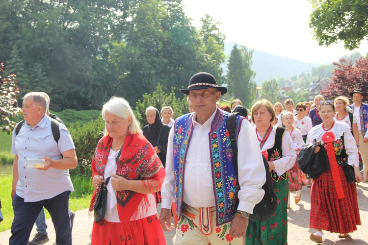 Pielgrzymka ze Sromowiec do kościoła jubileuszowego w Szczawnicy