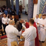 Pięciu mężczyzn przyjęło w Gdyni chrzest i bierzmowanie