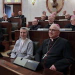 KEP w Katowicach. Biskupi w gmachu Sejmu Śląskiego