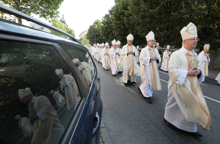 Msza św. dziękczynna z okazji 100-lecia archidiecezji