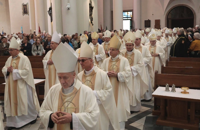 Msza św. dziękczynna z okazji 100-lecia archidiecezji