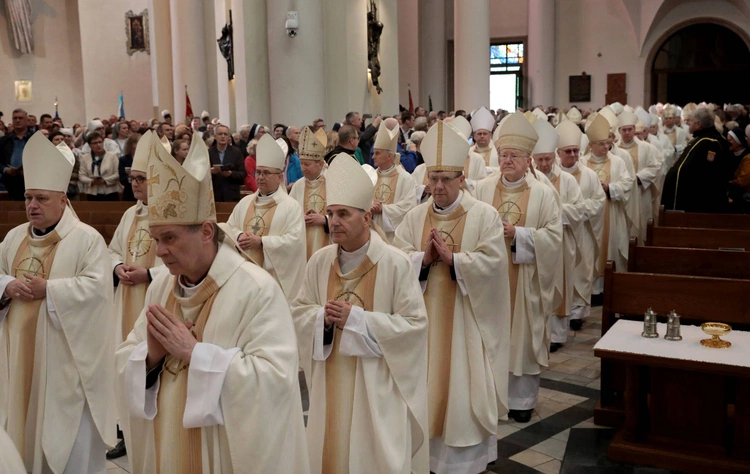 Msza św. dziękczynna z okazji 100-lecia archidiecezji