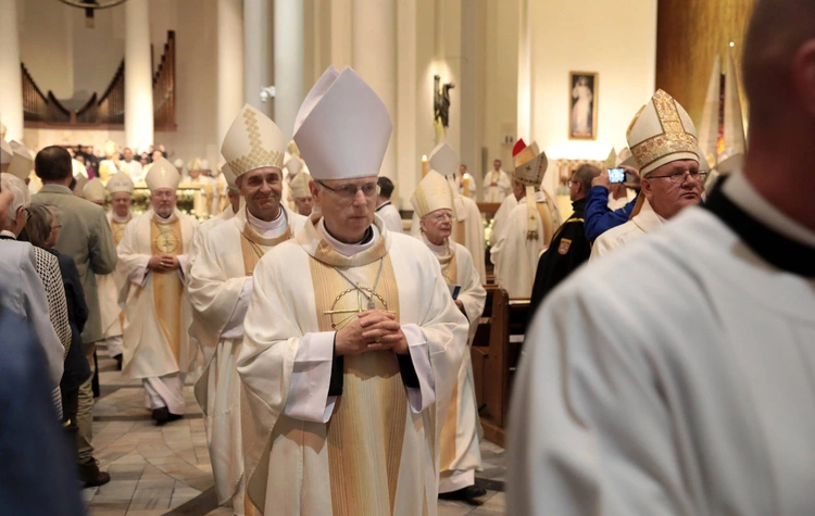Msza św. dziękczynna z okazji 100-lecia archidiecezji