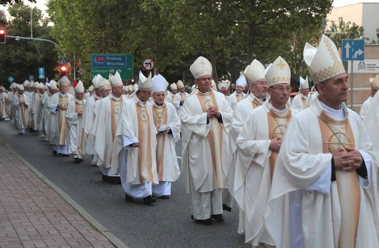 Msza św. dziękczynna z okazji 100-lecia archidiecezji