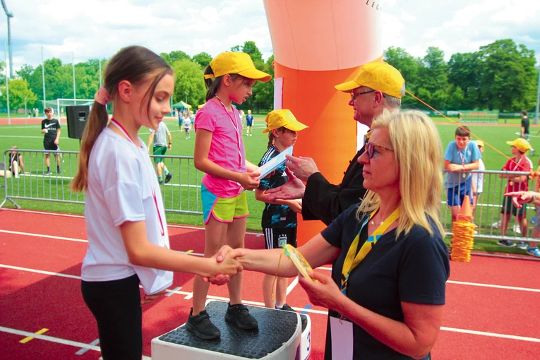 Każdy uczestnik otrzymał pamiątkowy medal.