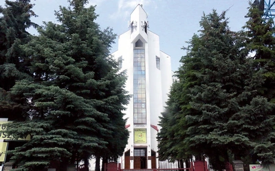 Kościół Świętej Rodziny  był miejscem spotkania  z papieżem Polakiem. 