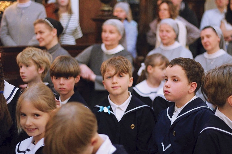 W tym miejscu uczą wartości i dają uczniom solidną perspektywę na przyszłość. 