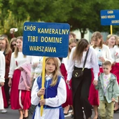 Po oficjalnym otwarciu, chóry w korowodzie przemierzyły ulice miasta, by w kościele św. Anny wziąć udział w inauguracyjnym koncercie. 