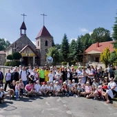 W drogę wyruszyło  90 osób.