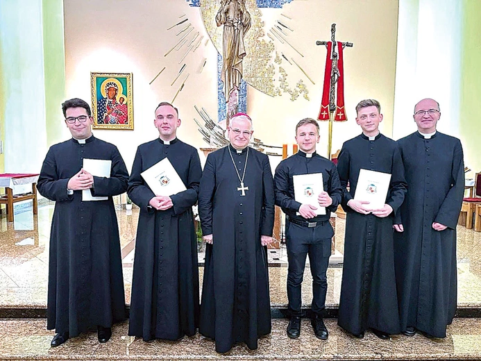 Spotkanie odbyło się w kaplicy Wyższego Seminarium Duchownego w Świdnicy.