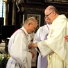 Liturgii przewodniczył ks. Arkadiusz Chwastyk, kanclerz Świdnickiej Kurii Biskupiej.