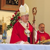 Abp Kupny podziękował ojcom jezuitom, którzy przy al. Pracy są strażnikami kultu maryjnego.