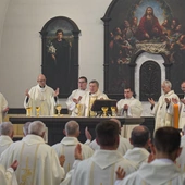 Katowice. Modlitwa biskupów w Wyższym Śląskim Seminarium Duchownym