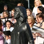 Odsłonięcie rzeźby Ewy Demarczyk nad Stawkiem Zamkowym