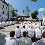 Pielgrzymka tarnowskich kapłanów do Tuchowa