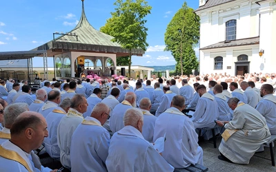 Pielgrzymka tarnowskich kapłanów do Tuchowa