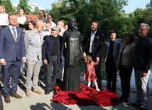 Rzeźba Ewy Demarczyk odsłonięta w Opolu