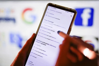 TikTok i Facebook z najmniejszym zaufaniem wśród Polaków