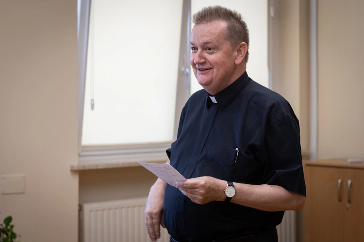 Kurs dla kandydatów na nadzwyczajnych szafarzy Komunii św.