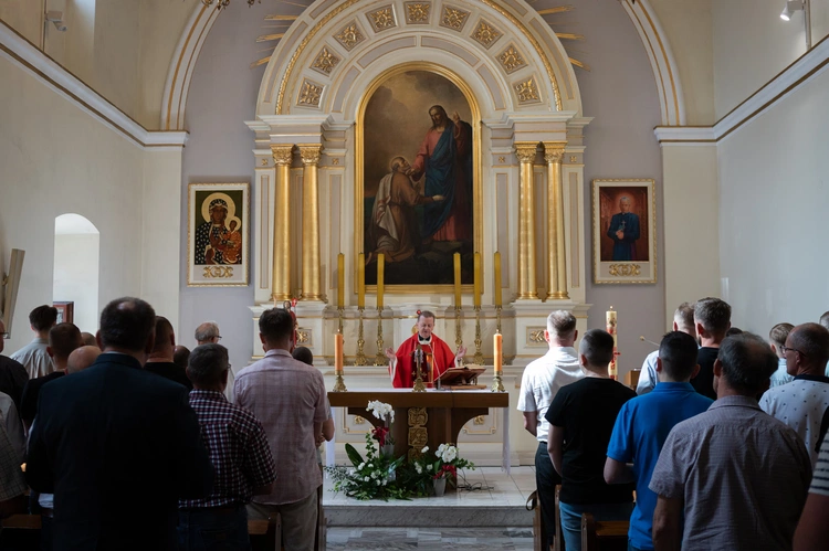 Kurs dla kandydatów na nadzwyczajnych szafarzy Komunii św.