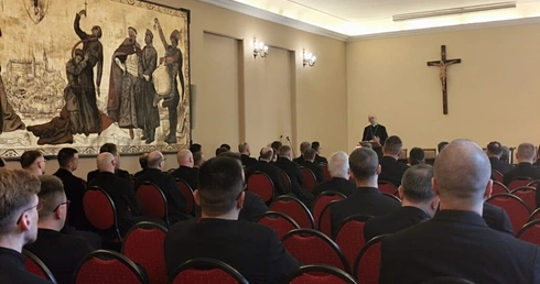 Wikariusze zmieniają parafie