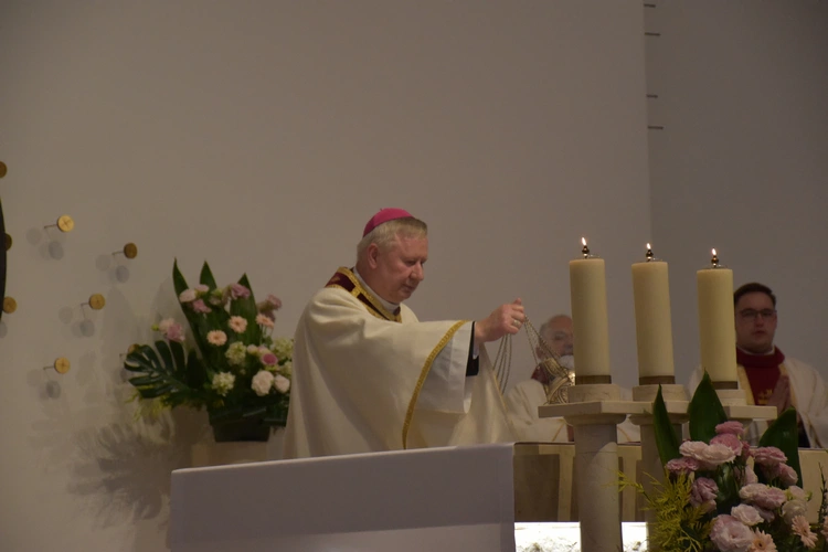 Promocja nowych nadzwyczajnych szafarzy Komunii Świętej 