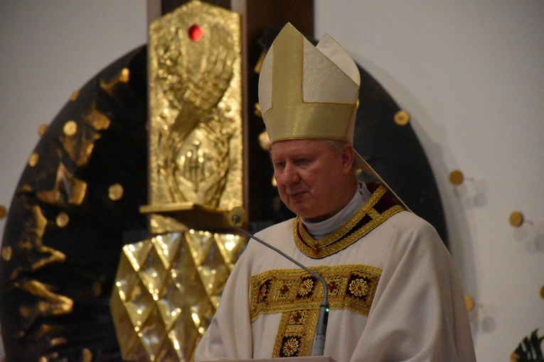 Promocja nowych nadzwyczajnych szafarzy Komunii Świętej 