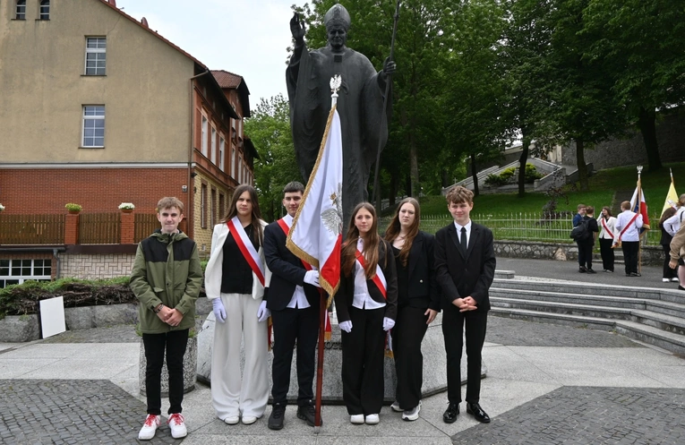 Pielgrzymka szkół im. Jana Pawła II