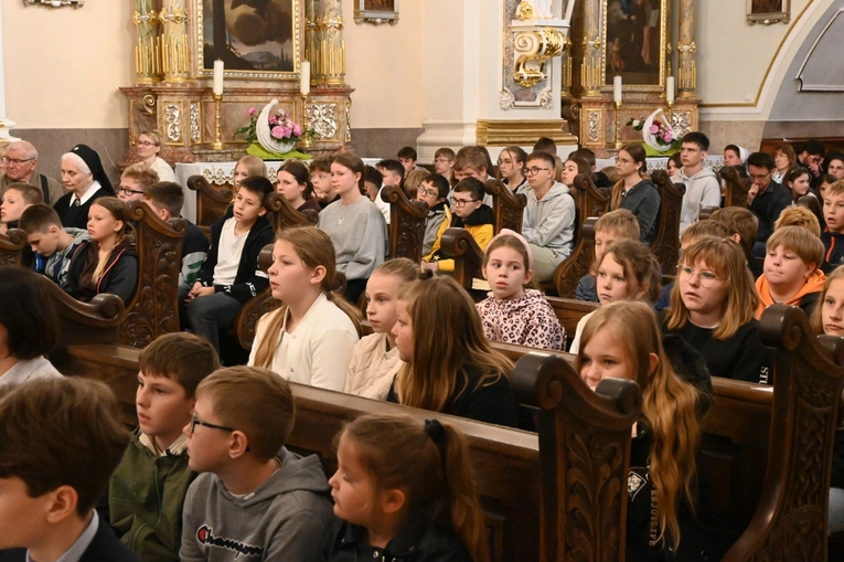 Pielgrzymka szkół im. Jana Pawła II