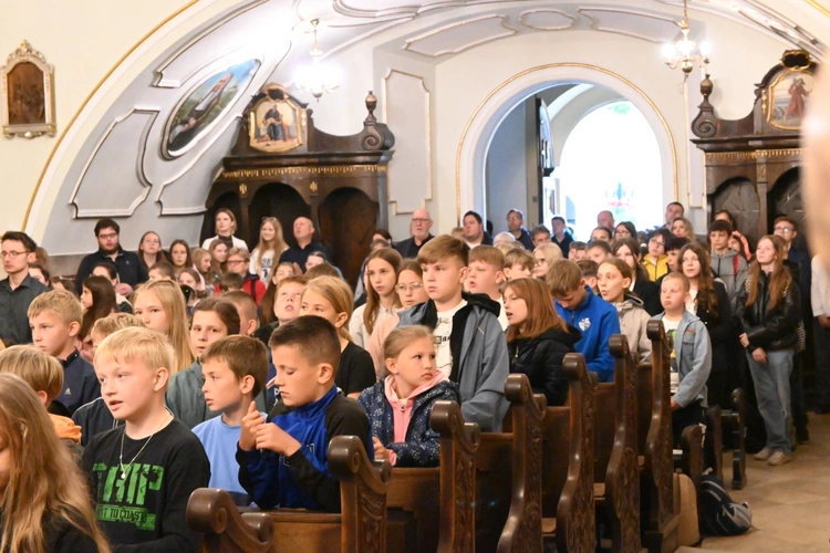 Pielgrzymka szkół im. Jana Pawła II