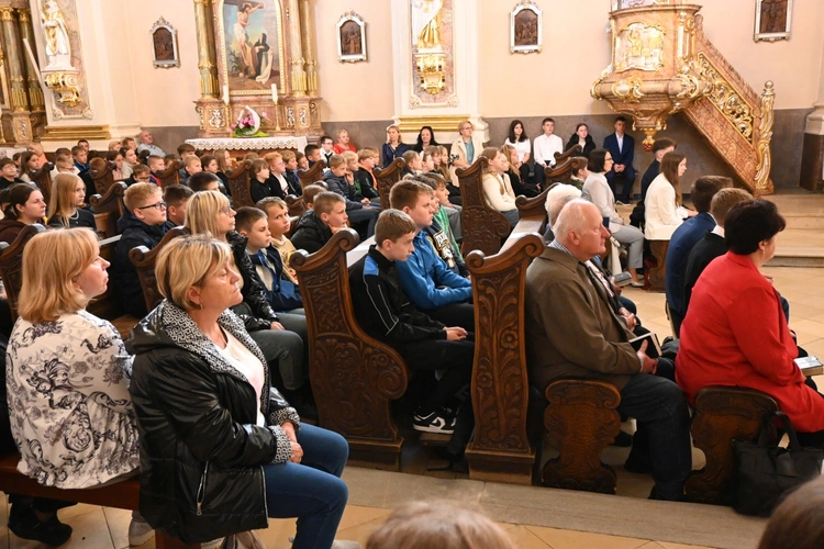Pielgrzymka szkół im. Jana Pawła II