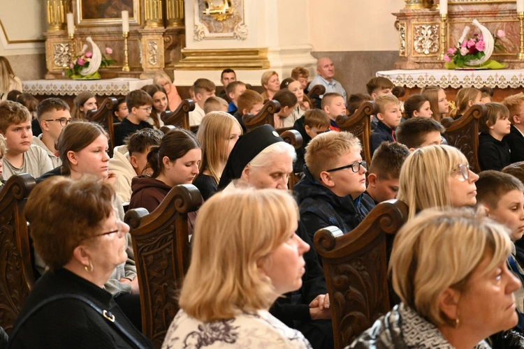 Pielgrzymka szkół im. Jana Pawła II