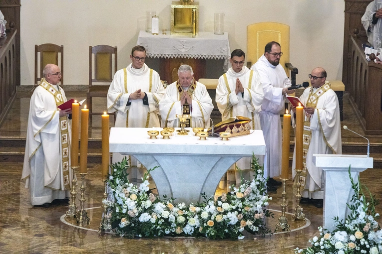 Poświęcenie sanktuarium św. Jana Pawła II w Radzyminie, cz. II