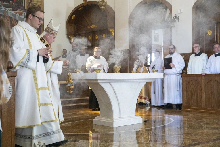 Poświęcenie sanktuarium św. Jana Pawła II w Radzyminie, cz. II