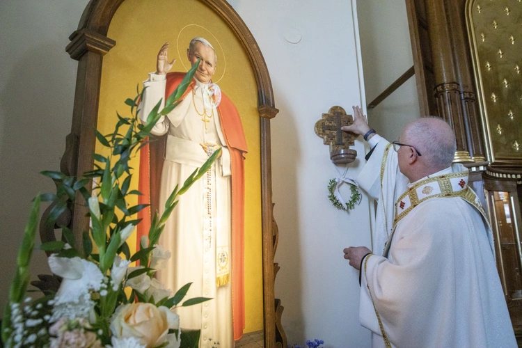 Poświęcenie sanktuarium św. Jana Pawła II w Radzyminie, cz. II