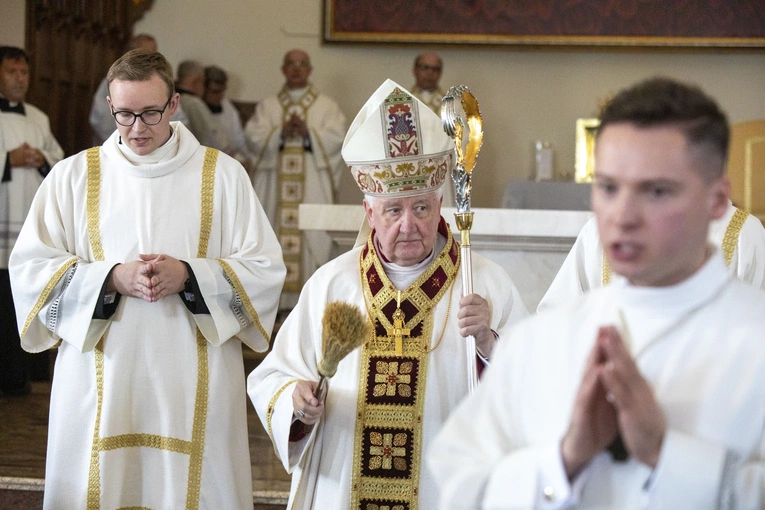 Poświęcenie sanktuarium św. Jana Pawła II w Radzyminie, cz. II