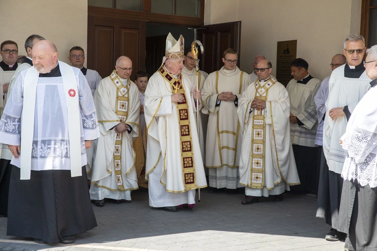 Poświęcenie sanktuarium św. Jana Pawła II w Radzyminie, cz. II