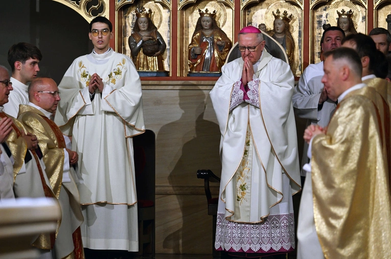 Złoty jubileusz święceń kapłańskich biskupa Edwarda Dajczaka