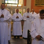 Płock. XII Ogólnopolska Pielgrzymka Nadzwyczajnych Szafarzy Komunii Świętej - cz.II