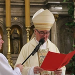 Płock. XII Ogólnopolska Pielgrzymka Nadzwyczajnych Szafarzy Komunii Świętej - cz.II