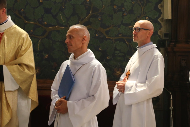 Płock. XII Ogólnopolska Pielgrzymka Nadzwyczajnych Szafarzy Komunii Świętej - cz.II