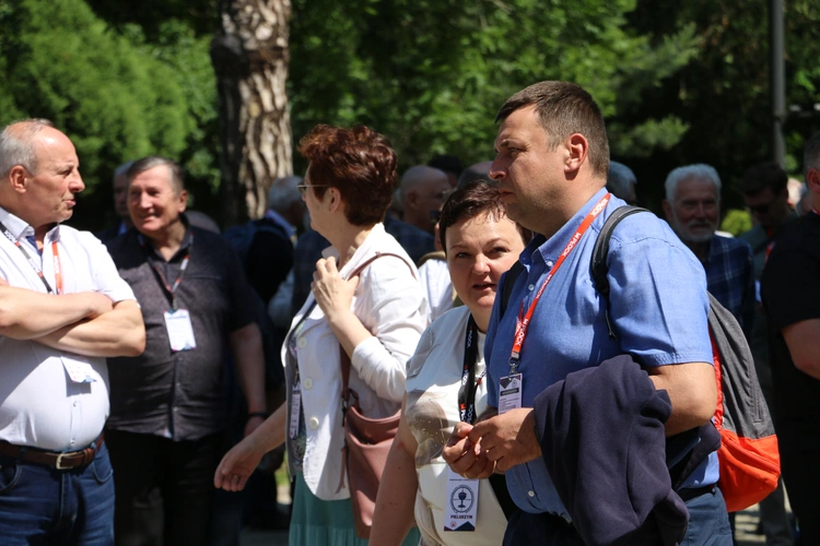 Płock. XII Ogólnopolska Pielgrzymka Nadzwyczajnych Szafarzy Komunii Świętej - cz. III