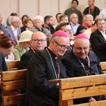 Płock. XII Ogólnopolska Pielgrzymka Nadzwyczajnych Szafarzy Komunii Świętej - cz. III