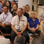 Płock. XII Ogólnopolska Pielgrzymka Nadzwyczajnych Szafarzy Komunii Świętej - cz. III