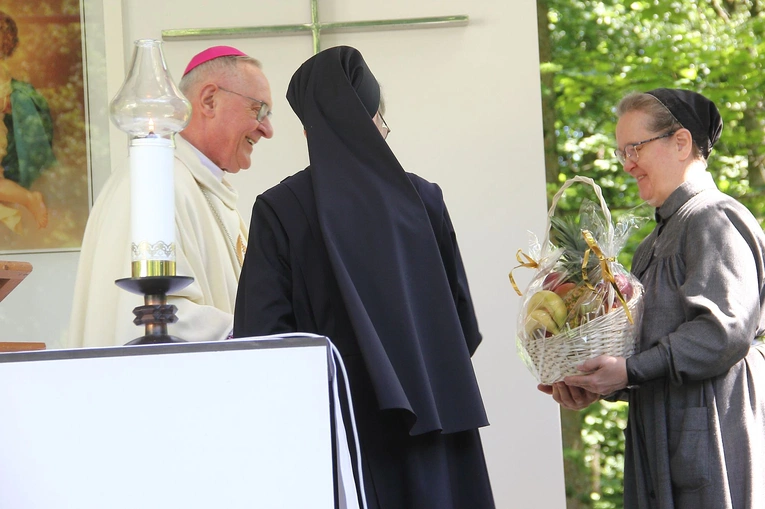 Pielgrzymka sióstr konsekrowanych