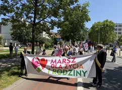 Katowice. X Marsz dla Życia i Rodziny [ZDJĘCIA]