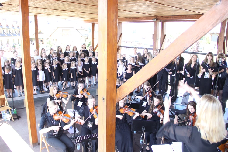 Stary Sącz. Diecezjalne Święto Rodziny 2025