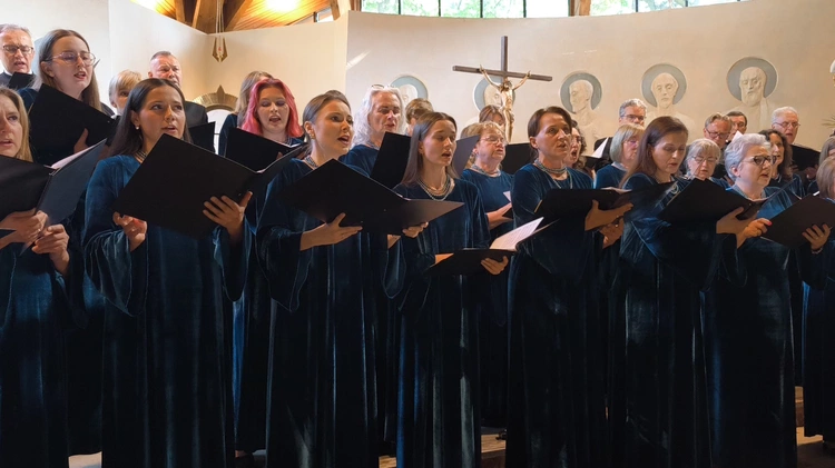 Chór parafii NMP Wspomożenia Wiernych w Zalesiu Dolnym